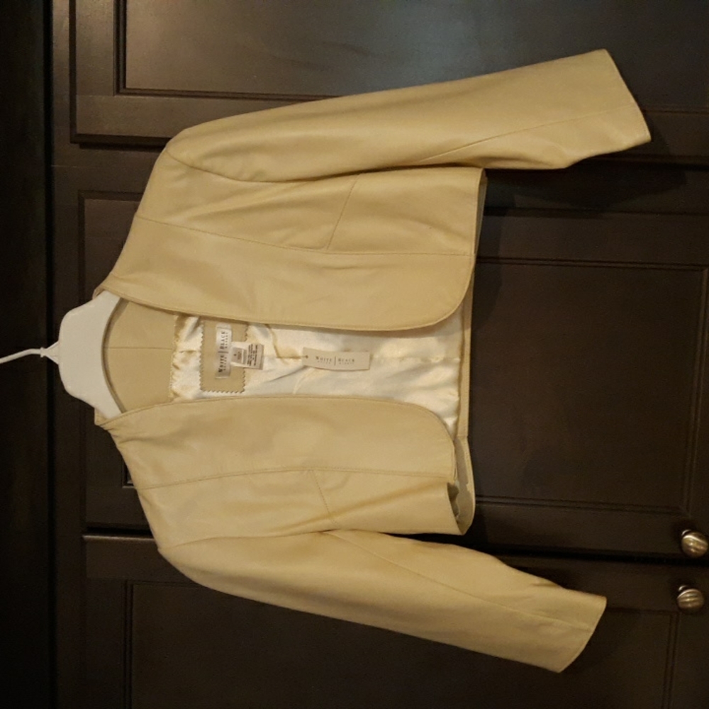 Cream Genuine leather short jacket
